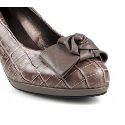 zapatos de tacón beige . 7586l