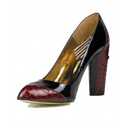 zapatos de salón charol negro.10