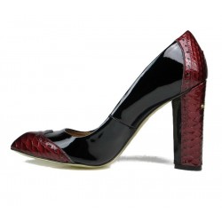 zapatos de salón charol negro.10