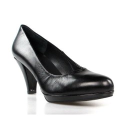 zapatos de salón negros en piel . 7586 