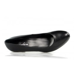 zapatos de salón negros en piel . 7586 