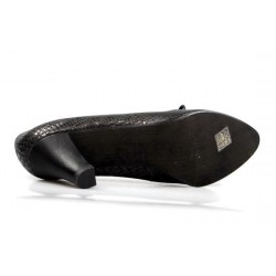 zapatos grises con lazo.175