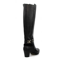 botas altas negras de piel . 15172