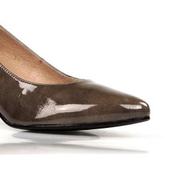 salones de charol taupe . 180