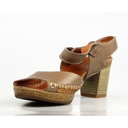sandalia taupe con piso bio. ps27