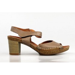 sandalia taupe con piso bio. ps27