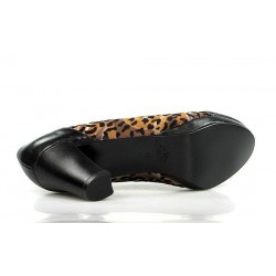 zapatos abotinados leopardo.1407