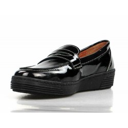 zapatos de charol negros .dakota