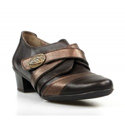 zapato abotinado marrón. va6