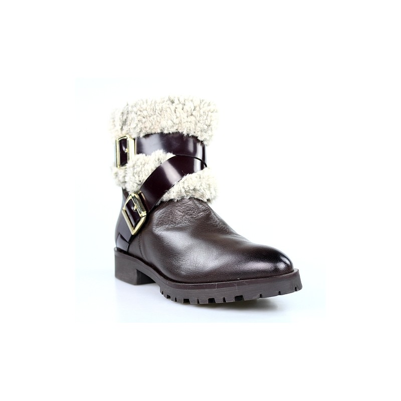 botines marrones con borreguillo. a3