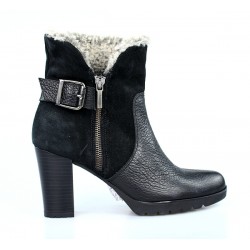 botines negros con borreguillo.4