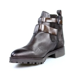 botines marrones estilo masculinos .a11