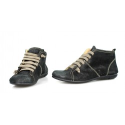 abotinados serraje negro con cordones .1310