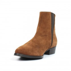 Botines de color cuero bajos.he4