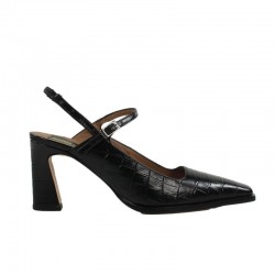Zapatos de mujer negros...