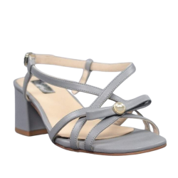 Sandalia gris.18he11