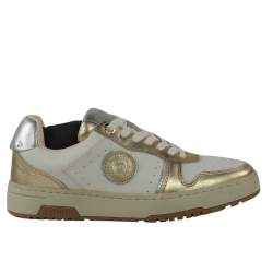 Carmela zapatillas blancas...