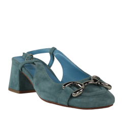 Alma en pena zapatos azules...