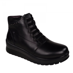 Botines de cuña negros...