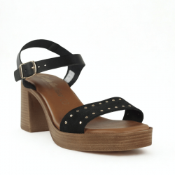 Sandalias negras de piel...